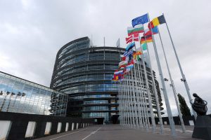 UE: Węgier i Rumunka przepadli na komisji prawnej PE, Wojciechowski przeszedł