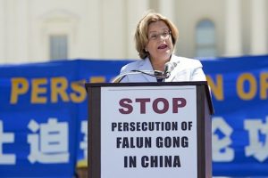 Izba Reprezentantów Stanów Zjednoczonych jednogłośnie przyjęła rezolucję potępiającą grabież organów od praktykujących Falun Gong w Chinach