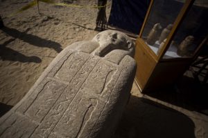 W Dolinie Nilu egipscy archeolodzy odkryli cmentarz z czasów starożytnych