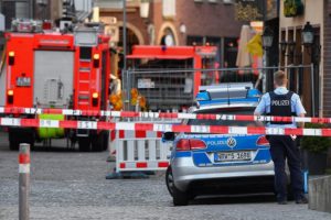Niemcy: Dwie osoby zginęły, a kilkadziesiąt zostało rannych w ataku w Münster