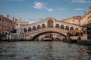 Burmistrz Wenecji wydaje specjalny dekret: Ograniczenia w mieście na czas spodziewanego napływu turystów w długi weekend