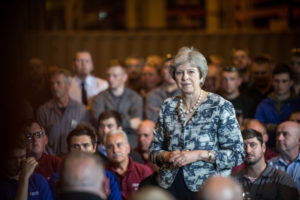 Wielka Brytania: Premier Theresa May przejęła kontrolę nad negocjacjami w sprawie brexitu