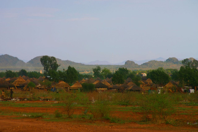 Osadnictwo w Dżubie, stolicy Sudanu Południowego, 17.03.2006 r. (<a href="https://www.flickr.com/people/90124137@N00/">Lindsay Stark</a> – <a href="https://www.flickr.com/">www.flickr.com</a>, CC BY 2.0 / <a href="https://commons.wikimedia.org/w/index.php?curid=1244347">Wikimedia</a>)