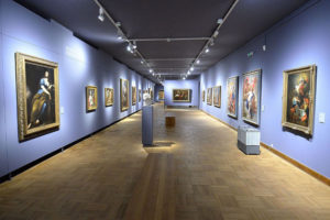 Galeria Dawnego Malarstwa Europejskiego I w Muzeum Narodowym w Warszawie, zdjęcie z 2012 r. (Adrian Grycuk – praca własna, CC BY-SA 3.0 pl / <a href="https://commons.wikimedia.org/w/index.php?curid=22624196">Wikimedia</a>)