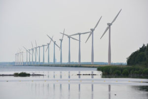Forum Energii: Do 2035 r. możliwe jest uruchomienie morskich farm wiatrowych o mocy 8-10 GW