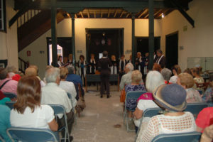 Występ chóru zorganizowany przez Muzeum Archeologiczne w Puerto de la Cruz na Teneryfie<br/>(dzięki uprzejmości Juany Hernández Suárez)