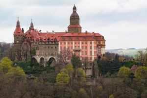 Dolnośląskie: Powstała gra planszowa o zabytkach architektury i historii Aglomeracji Wałbrzyskiej