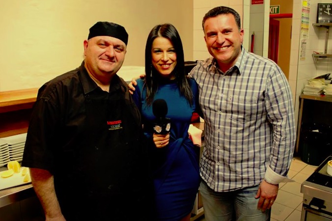 Tina Sofos prowadzi program kulinarny w telewizji GRTV Australia w Melbourne (GRTV Australia)