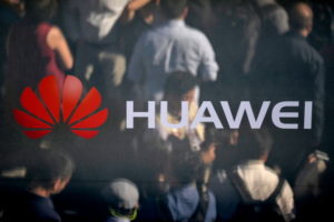 Huawei w Europie: Czy zdoła podbić rynek strategią Mao Zedonga?