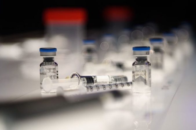 Zdjęcie archiwalne: Ampułki i strzykawki z hormonami IVF w Muzeum Nauki w Londynie, 23.07.2018 r. (Leon Neal / Getty Images)