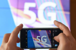 Czechy: Międzynarodowi eksperci ostrzegają przed wpływem dostawców technologii 5G