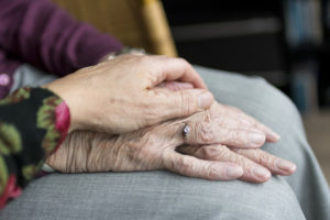 Wychowana w sierocińcu 81-letnia Irlandka odnalazła swą 104-letnią matkę