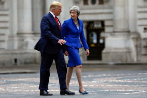 Prezydent USA Donald J. Trump i premier Wielkiej Brytanii Theresa May opuszczają Downing Street 10 po spotkaniu, Londyn, Wielka Brytania, 4.06.2019 r. (LUKE MACGREGOR/POOL/PAP/EPA)