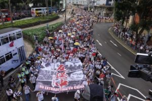 Setki tysięcy ludzi wyszły na ulice Hongkongu w proteście przeciwko proponowanej ustawie o ekstradycji, 9.06.2019 r. (Yu Gang / The Epoch Times)