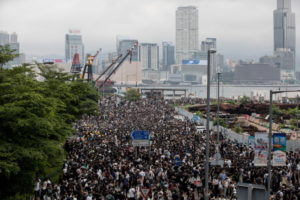 Hongkong: Tysiące ludzi protestują przeciwko projektowi ustawy ekstradycyjnej