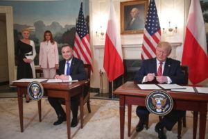 Wspólna Deklaracja o Współpracy Obronnej w zakresie obecności sił zbrojnych USA na terytorium Rzeczypospolitej Polskiej (tekst)