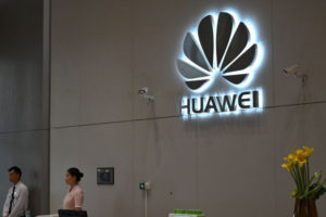 Media: Huawei podsłuchiwał Holendrów, w tym premiera