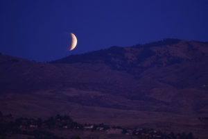 Wieczorem i w nocy z wtorku na środę nastąpi częściowe zaćmienie Księżyca