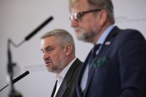 Minister Ardanowski: Susza dotknęła już 175 tys. gospodarstw