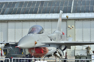 Piloci F-16 z poznańskiej bazy nagrali w swoich samolotach bajki dla dzieci