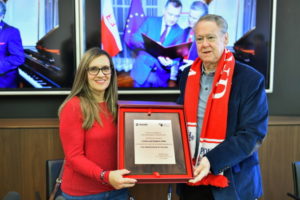 Rodzice amerykańskiego żołnierza, który uratował Polaka, odebrali nagrodę „Honorowy Ambasador Polski”