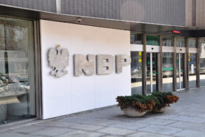 NBP: Gotówki wystarczy dla wszystkich klientów banków