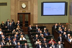 Posłowie podczas obrad Sejmu, 2.03.2020 r. (Radek Pietruszka / PAP)
