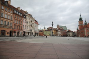 Dworczyk: W przestrzeni publicznej pojawia się bardzo dużo fake newsów, np. o zamknięciu Warszawy