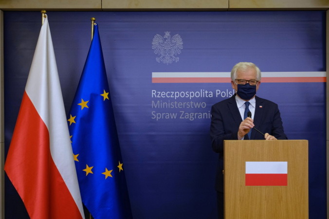 Minister spraw zagranicznych Jacek Czaputowicz podczas briefingu prasowego w MSZ w Warszawie, 7.05.2020 r. (Mateusz Marek / PAP)