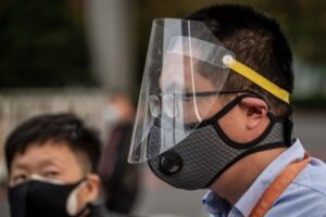 Chiny powinny mieć miliony przypadków chorych na wirusa KPCh zamiast dziesiątek tysięcy, stwierdzono w raporcie