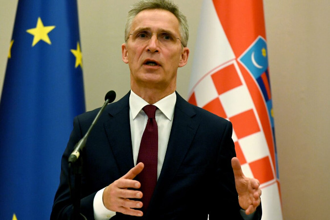 Sekretarz generalny NATO Jens Stoltenberg wygłasza oświadczenie po spotkaniu z prezydentem Chorwacji w biurze prezydenta w Zagrzebiu, Chorwacja, 4.03.2020 r. (Denis Lovrovic/AFP/Getty Images)