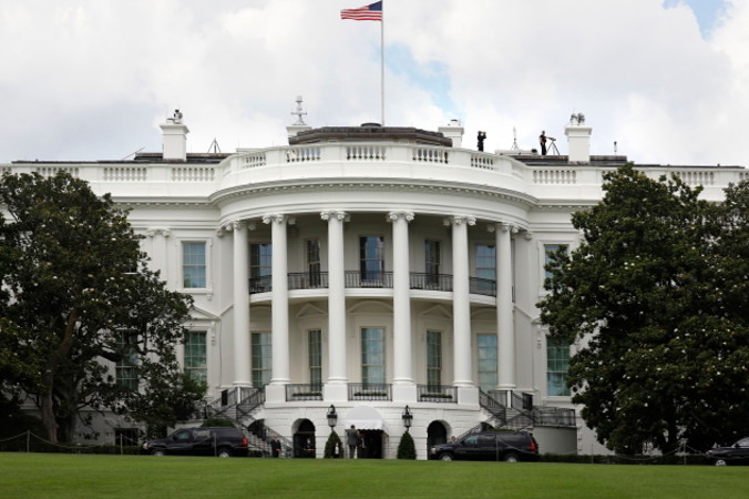 Spotkanie Andrzeja Dudy i Donalda Trumpa zaplanowane na 24 czerwca w Waszyngtonie będzie piątym oficjalnym dwustronnym spotkaniem obu prezydentów. Na zdjęciu Biały Dom w Waszyngtonie, 21.06.2020 r.<br/>(Yuri Gripas/POOL/PAP/EPA)