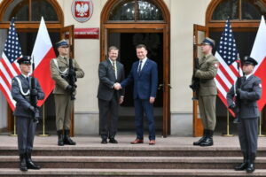 Sekretarz sił lądowych USA: Porozumienie ws. stacjonowania wojsk w Polsce bliskie finalizacji