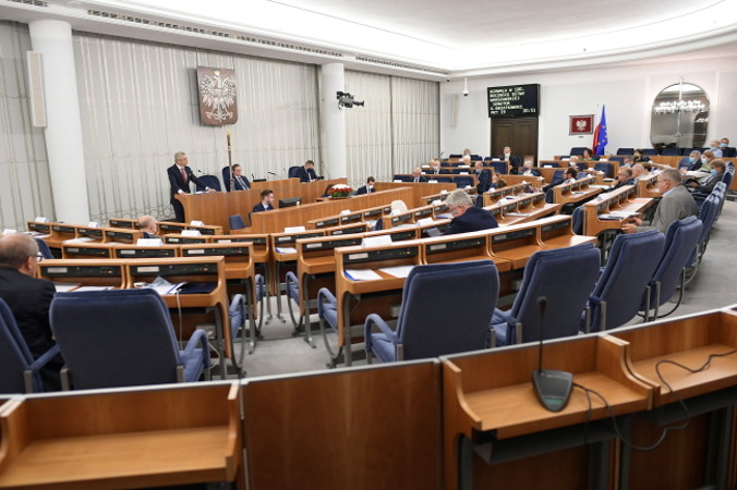 Senatorowie na sali obrad w drugim dniu posiedzenia Senatu w Warszawie, 12.08.2020 r. (Marcin Obara / PAP)