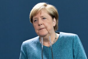 Kanclerz Niemiec Angela Merkel wygłasza oświadczenie w sprawie rosyjskiego działacza opozycyjnego Aleksieja Nawalnego, Kancelaria Federalna w Berlinie, Niemcy, 2.09.2020 r. (HAYOUNG JEON/POOL/PAP/EPA)