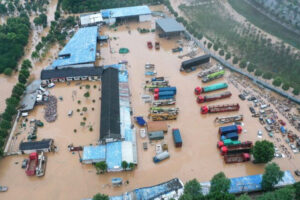 Złe decyzje chińskich władz doprowadziły do ogromnej powodzi – mówi mieszkaniec