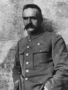 Portret Naczelnika Państwa Polskiego Józefa Piłsudskiego w mundurze, 1927 r. (Central Press/Hulton Archive/Getty Images)
