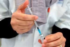 Minister zdrowia: Najpierw będą szczepione osoby powyżej 80 lat