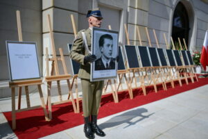 W Pałacu Prezydenckim ogłoszono nazwiska 26 zidentyfikowanych przez IPN ofiar reżimów totalitarnych