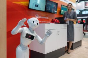 Robot AI firmy CloudMinds prezentowany podczas Mobile World Conference w Szanghaju, 27.06.2018 r. (-/AFP/Getty Images)