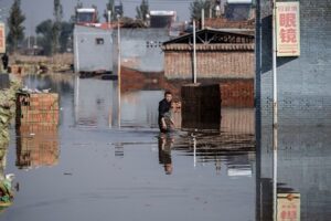 Katastrofa spowodowana przez człowieka: Ofiary powodzi muszą radzić sobie same