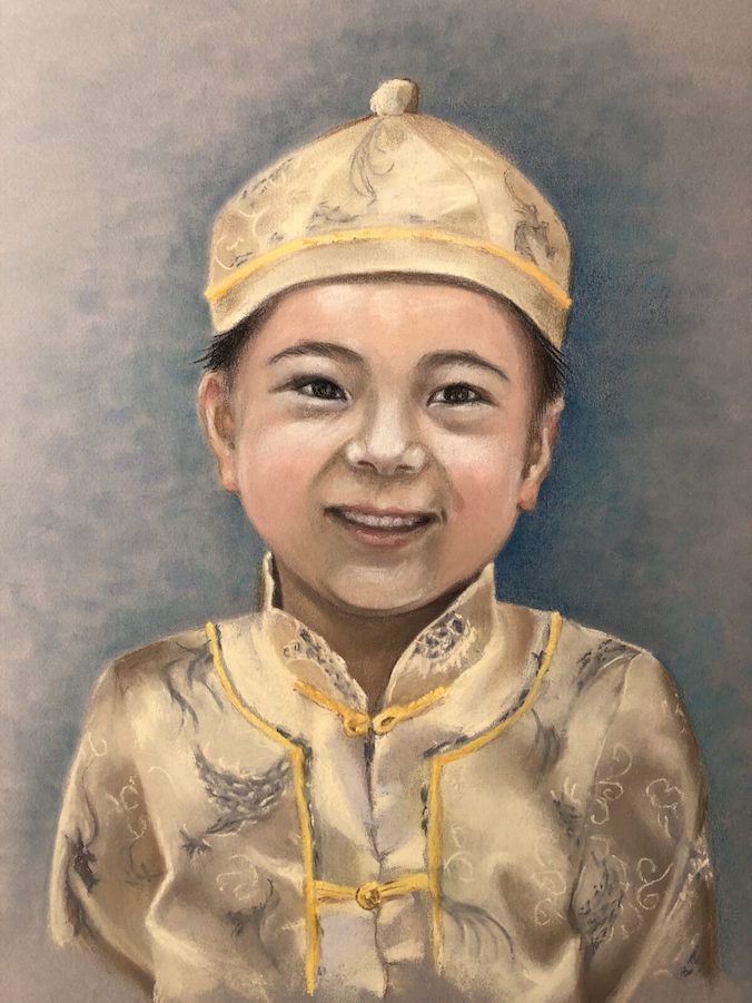 Chiński chłopiec w tradycyjnym stroju, autorstwa Barbary Schafer. Pastele (dzięki uprzejmości Barbary Schafer)