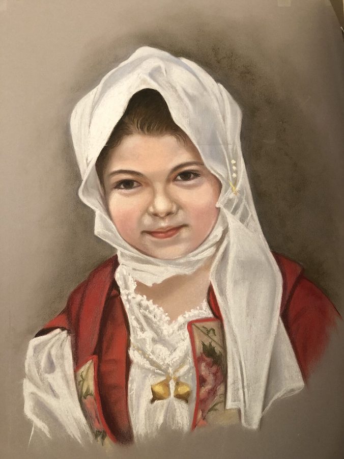 Dziewczynka z Europy Południowej w tradycyjnym stroju, autorstwa Barbary Schafer. Pastele (dzięki uprzejmości Barbary Schafer)
