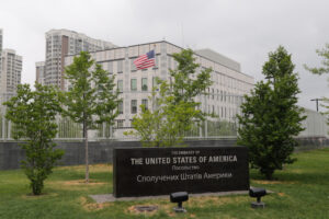 Stany Zjednoczone zmniejszają liczebność personelu ambasady na Ukrainie