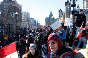 Tysiące ludzi i setki ciężarówek blokują centrum Ottawy w proteście przeciwko restrykcjom pandemicznym