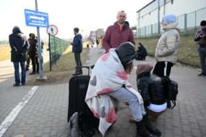 Sytuacja na przejściu granicznym w Medyce, 26.02.2022 r. (Darek Delmanowicz / PAP)