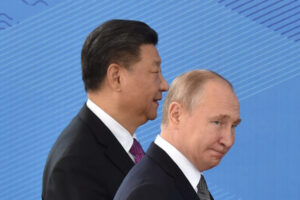 Rosja i Chiny „knuły za kulisami” przed inwazją na Ukrainę – twierdzi kongresman USA
