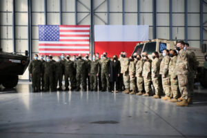Wiceprezydent USA do polskich i amerykańskich żołnierzy: Atak na jednego członka NATO jest atakiem na wszystkich
