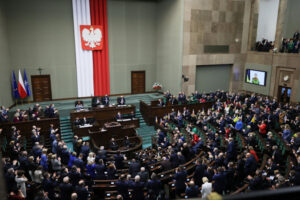Prezydent Zełenski w Sejmie: Nie zostaliśmy sami z wrogiem, polscy bracia i siostry są z nami
