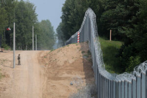 Przestał obowiązywać zakaz przebywania w strefie 183 miejscowości przy granicy z Białorusią. Od 1 lipca zakaz dotyczy pasa 200 m od granicy